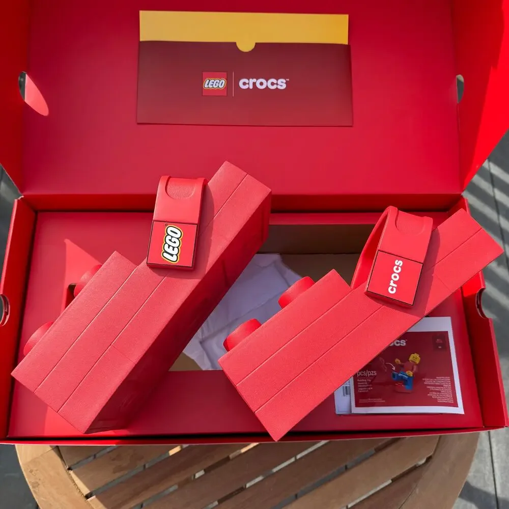 LEGO x Crocs Slides Red M6 W8 NWT Limited Edition Brick Sandals